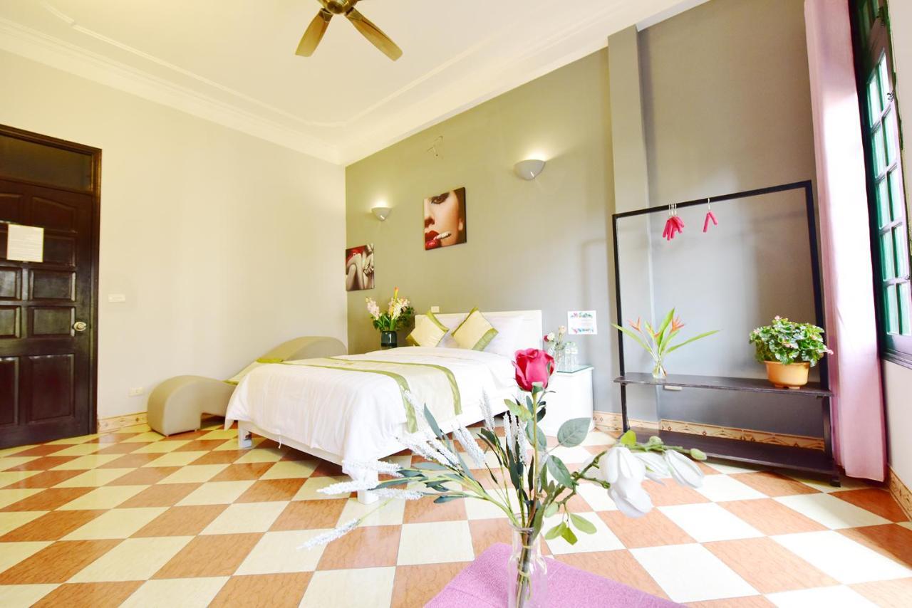 Royal House Hotel Ханой Екстериор снимка